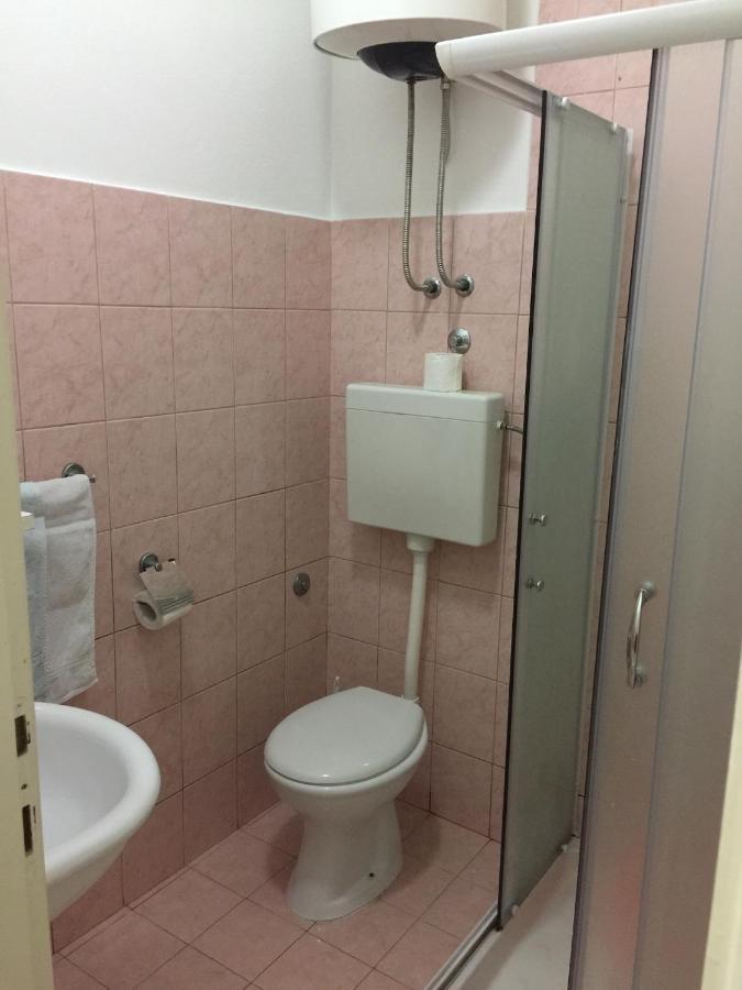 Anita Guest House Тиват Екстериор снимка