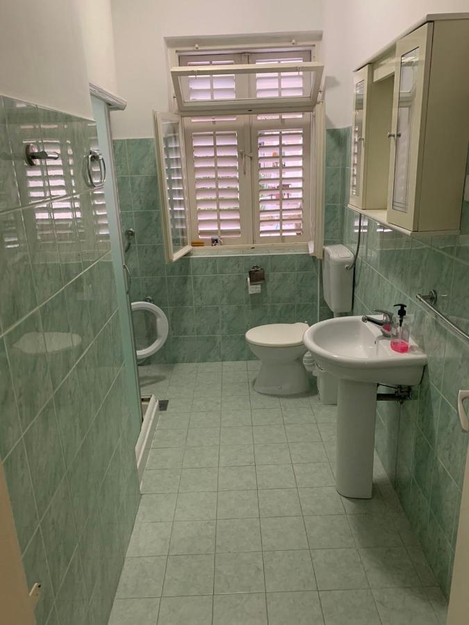 Anita Guest House Тиват Екстериор снимка