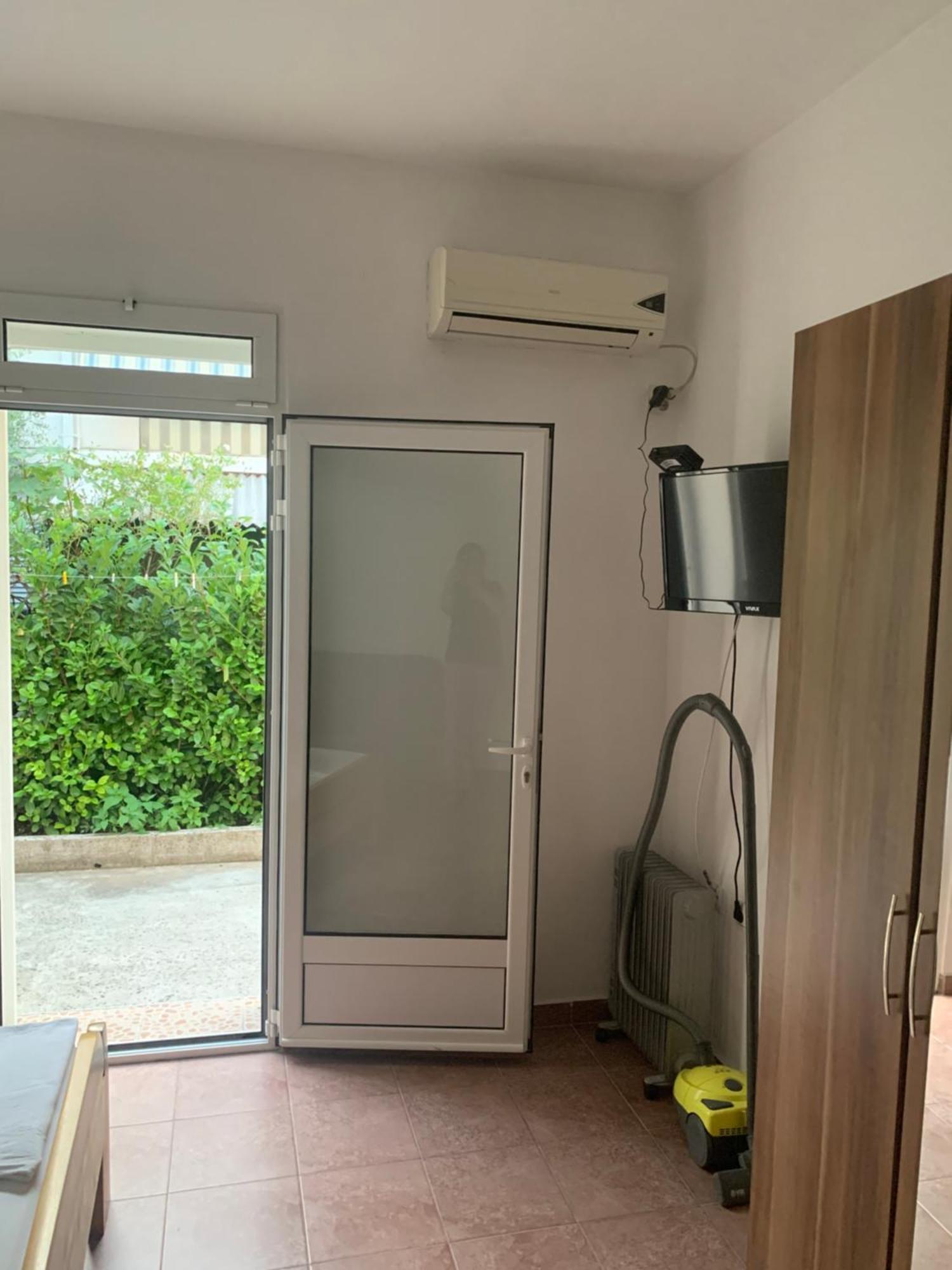 Anita Guest House Тиват Екстериор снимка
