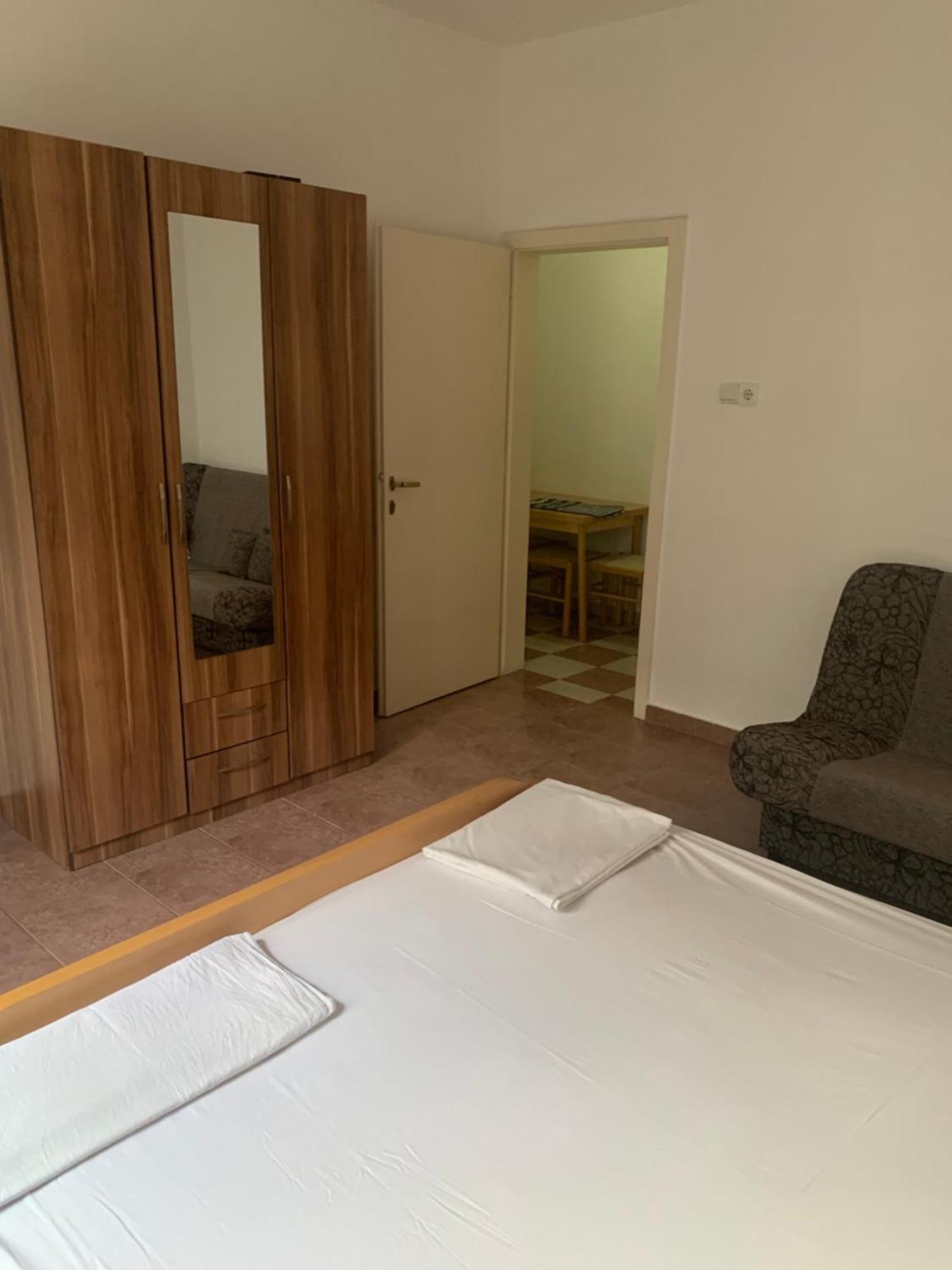 Anita Guest House Тиват Екстериор снимка