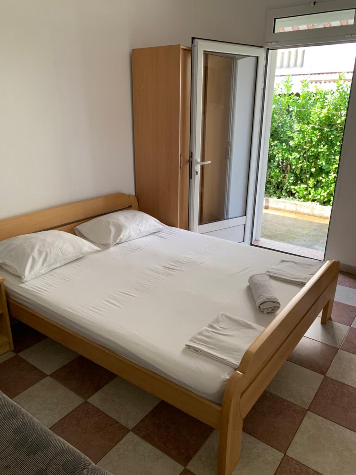 Anita Guest House Тиват Екстериор снимка