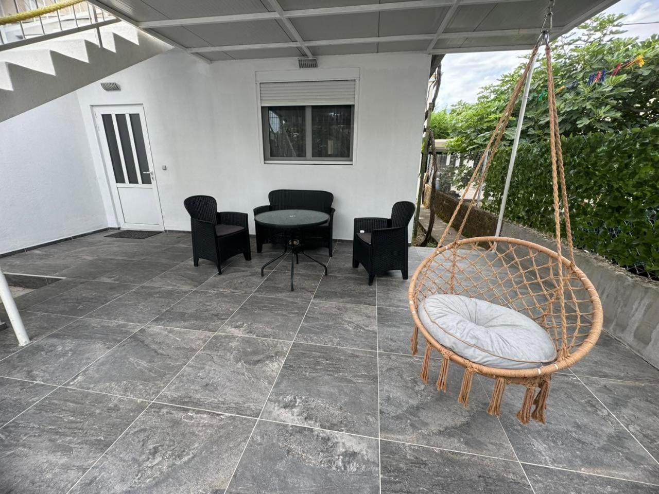 Anita Guest House Тиват Екстериор снимка