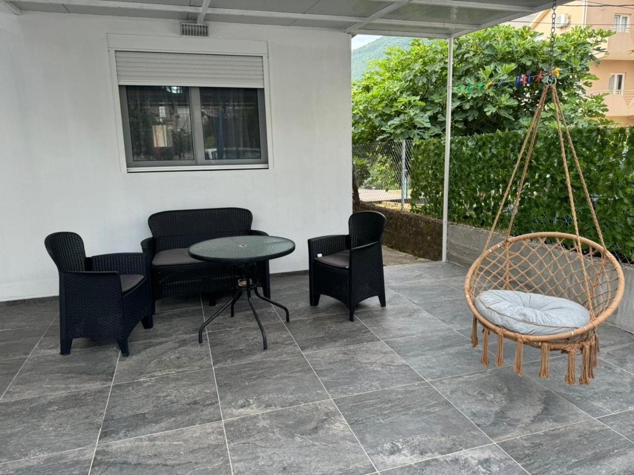 Anita Guest House Тиват Екстериор снимка