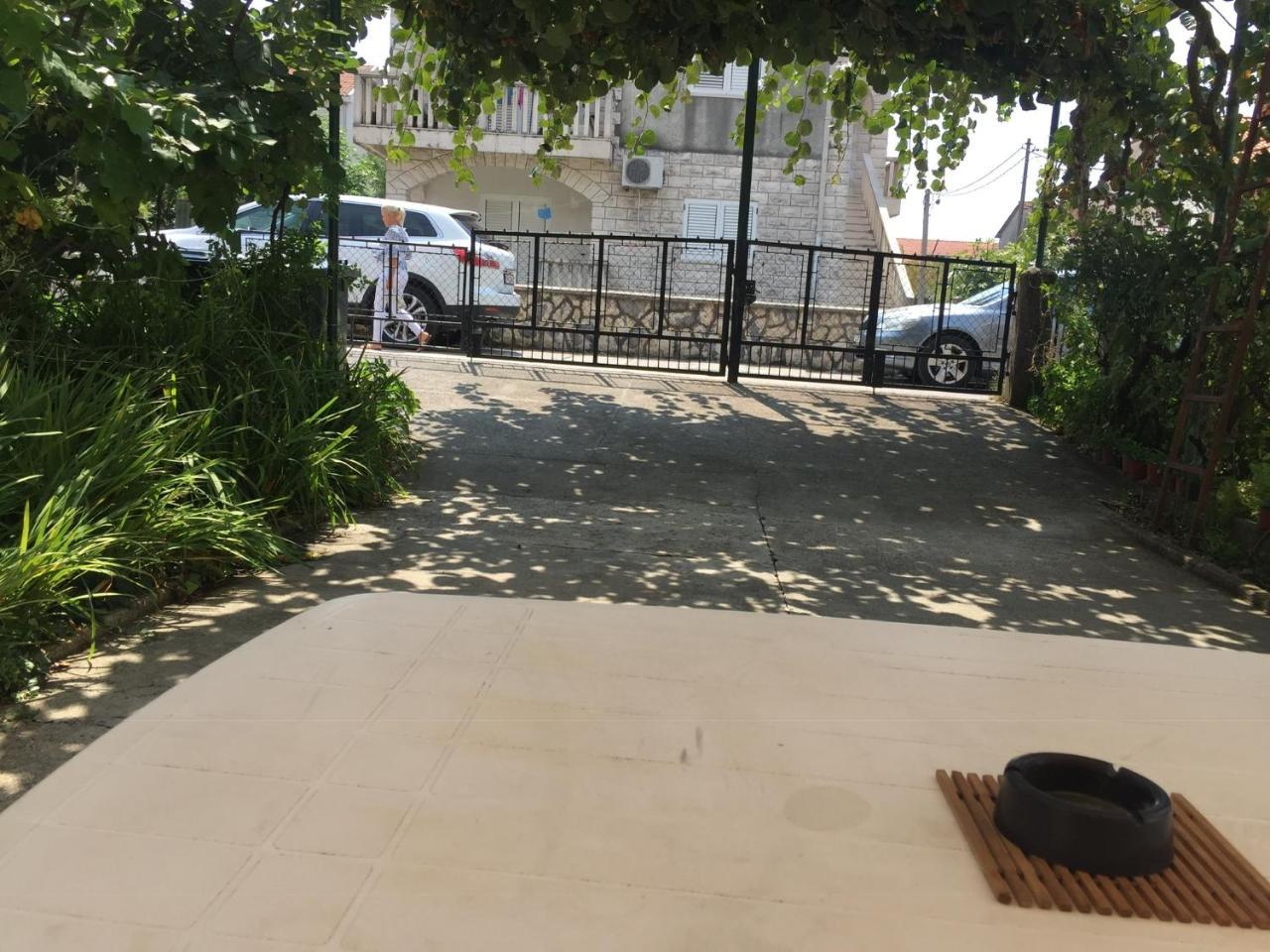 Anita Guest House Тиват Екстериор снимка
